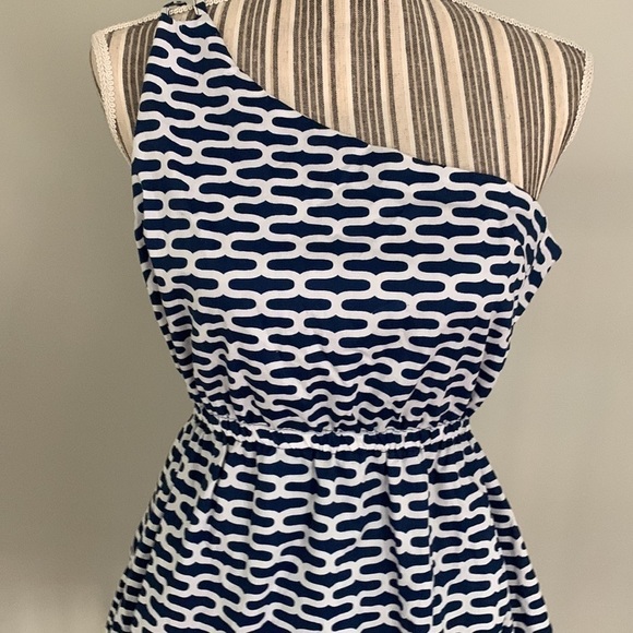 Ellen & Ollie Size 10 One Shoulder Dress - Picture 2 of 10